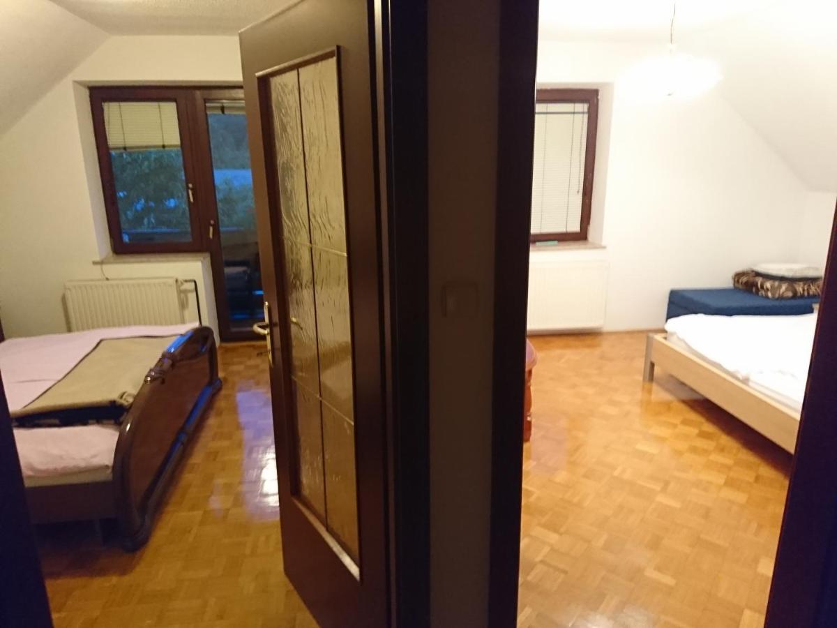 Križe Sobe Janez B&B 외부 사진