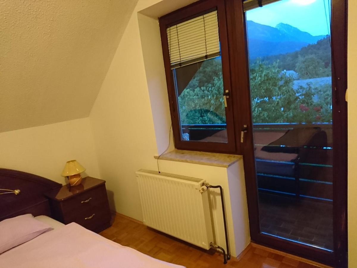 Križe Sobe Janez B&B 외부 사진